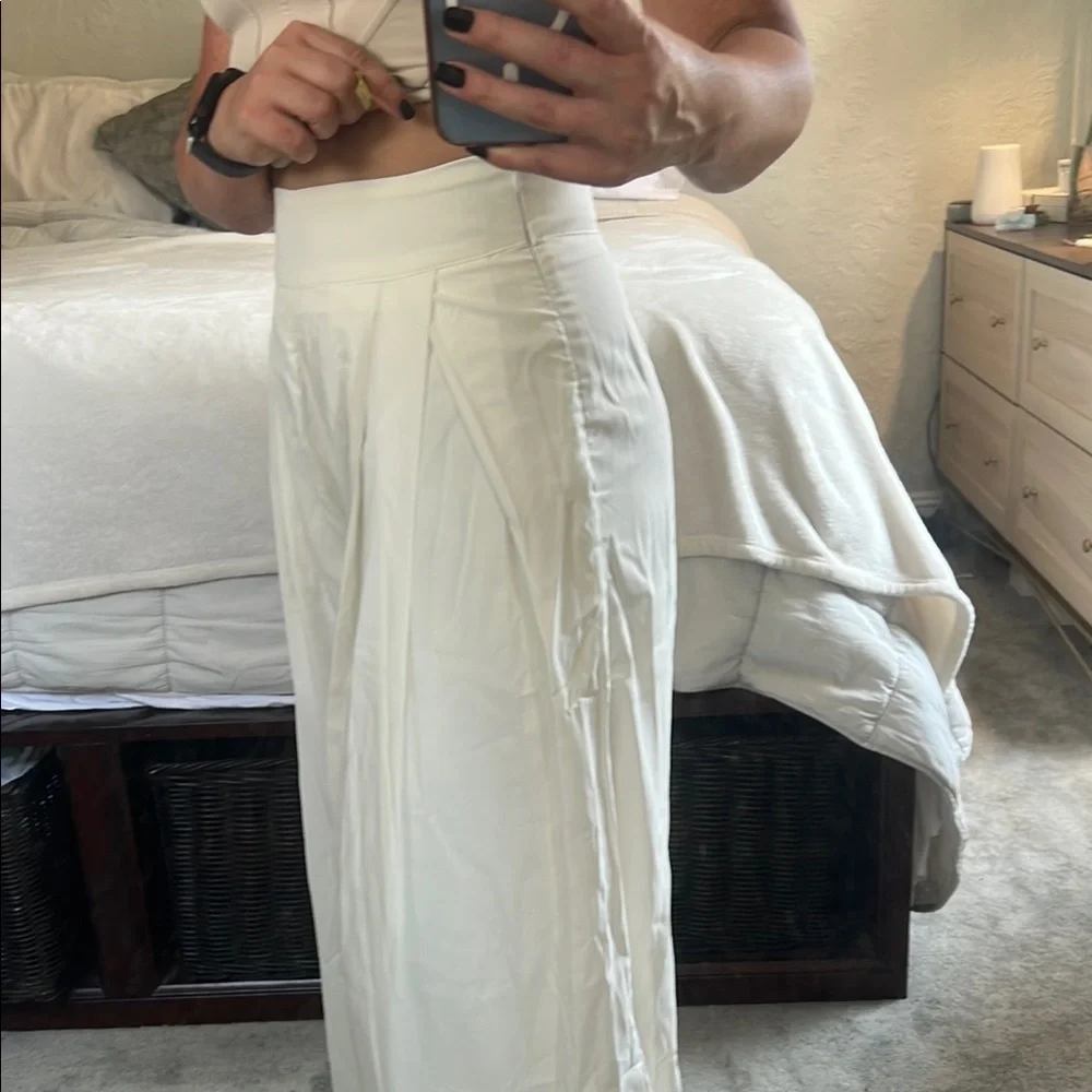 Elegant White Wide-Leg Pants XS - Picture 10 of 15